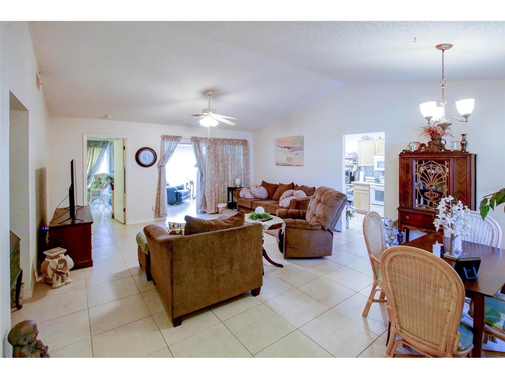 7403 Heather Walk Drive Weeki Wachee FL 34613 W7885180 image3