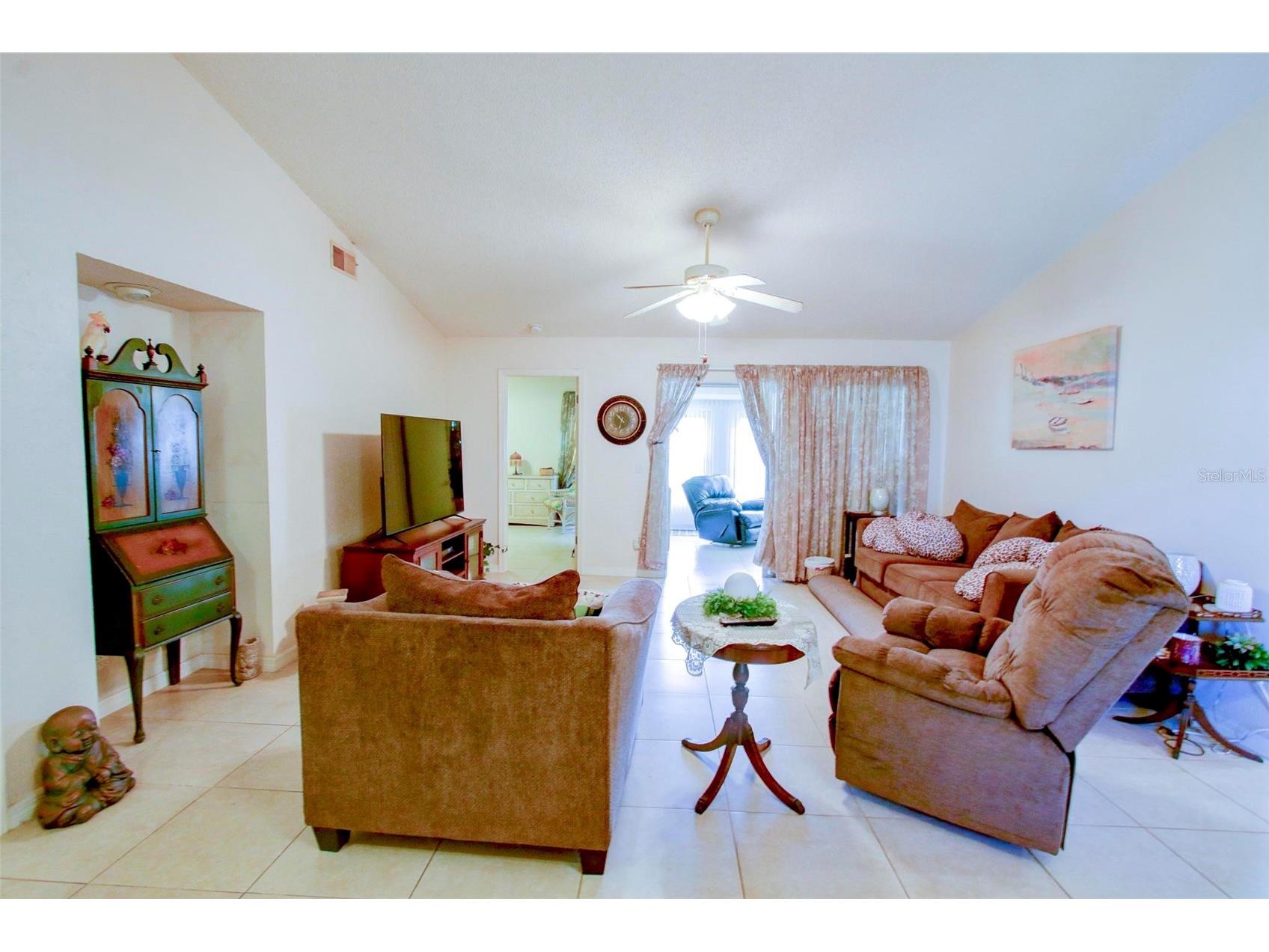7403 Heather Walk Drive Weeki Wachee FL 34613 W7885180 image4