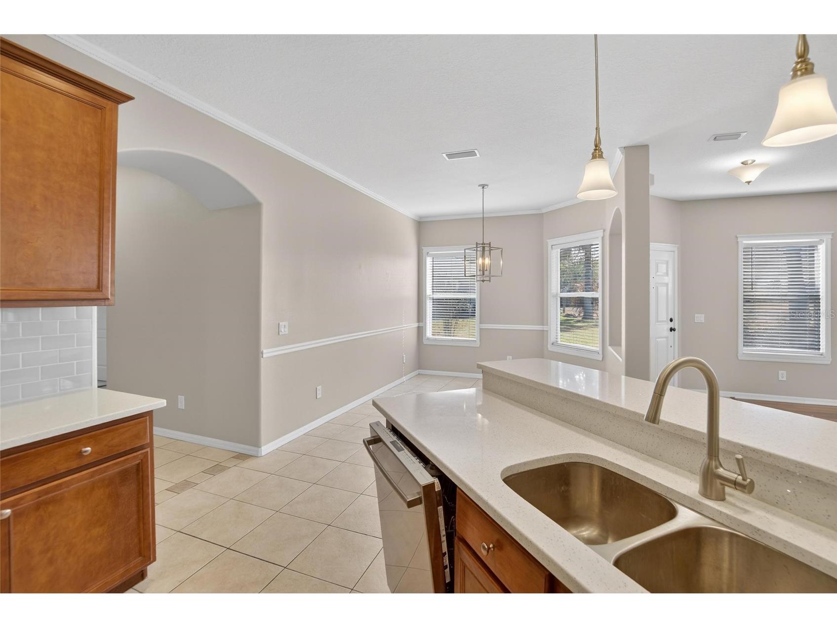 7403 Surrey Wood Lane Apollo Beach FL 33572 TB8473832 image18