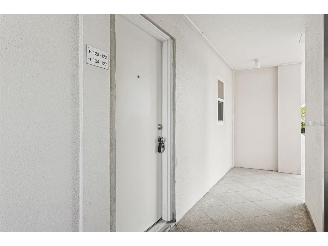 7405 Bay Island Drive S #123 South Pasadena FL 33707 TB8442098 image3