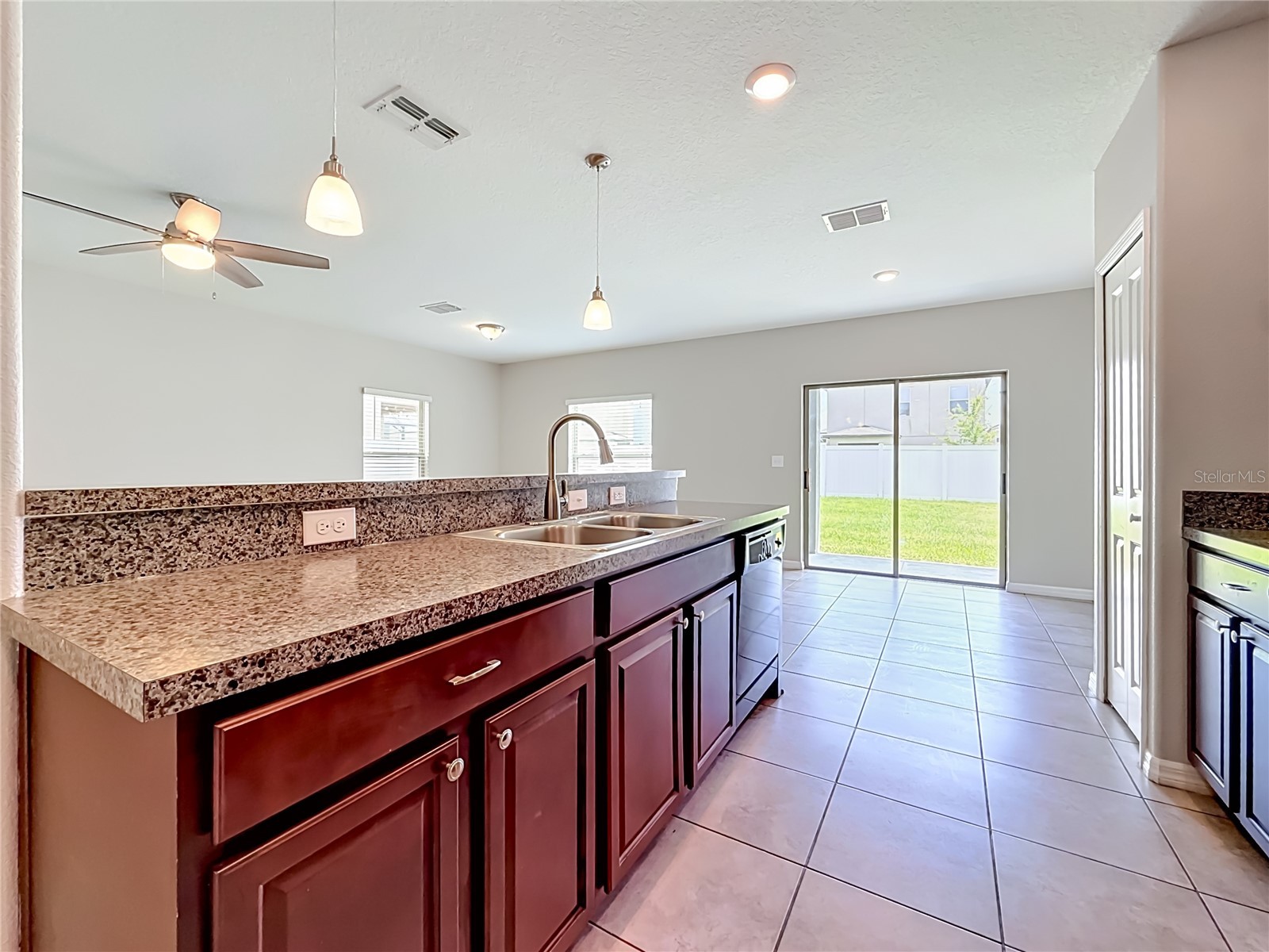 7405 Evening Primrose Court Tampa FL 33619 C7526099 image18