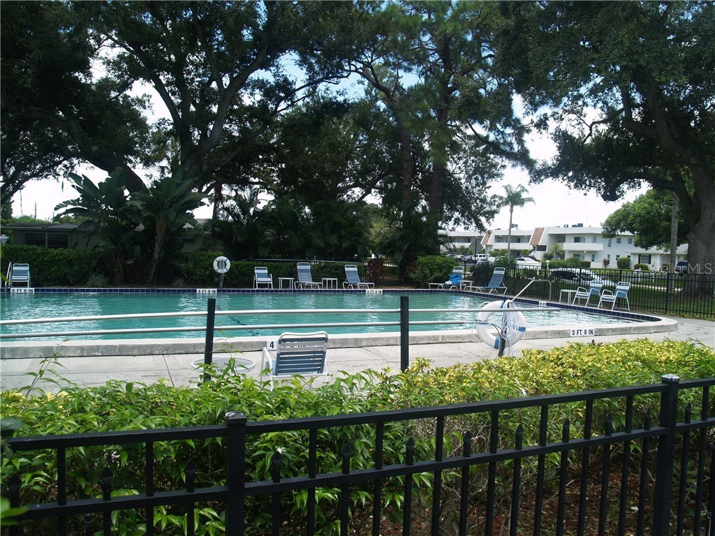 7405 W Country Club Drive N #104 Sarasota FL 34243 A4443917 image17