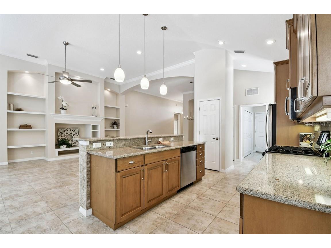 7406 Lake Forest Glen Lakewood Ranch FL 34202 A4665064 image10