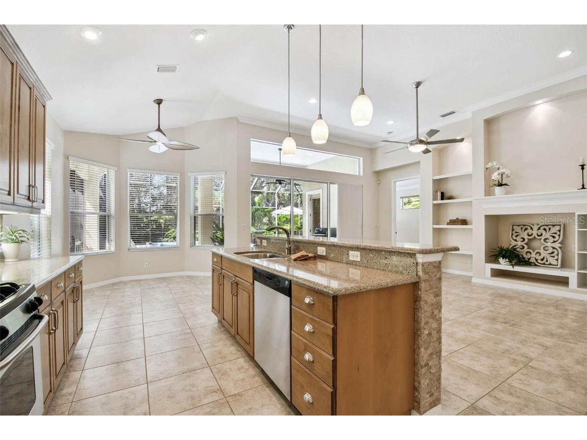 7406 Lake Forest Glen Lakewood Ranch FL 34202 A4665064 image12