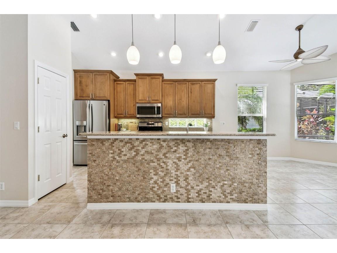 7406 Lake Forest Glen Lakewood Ranch FL 34202 A4665064 image15