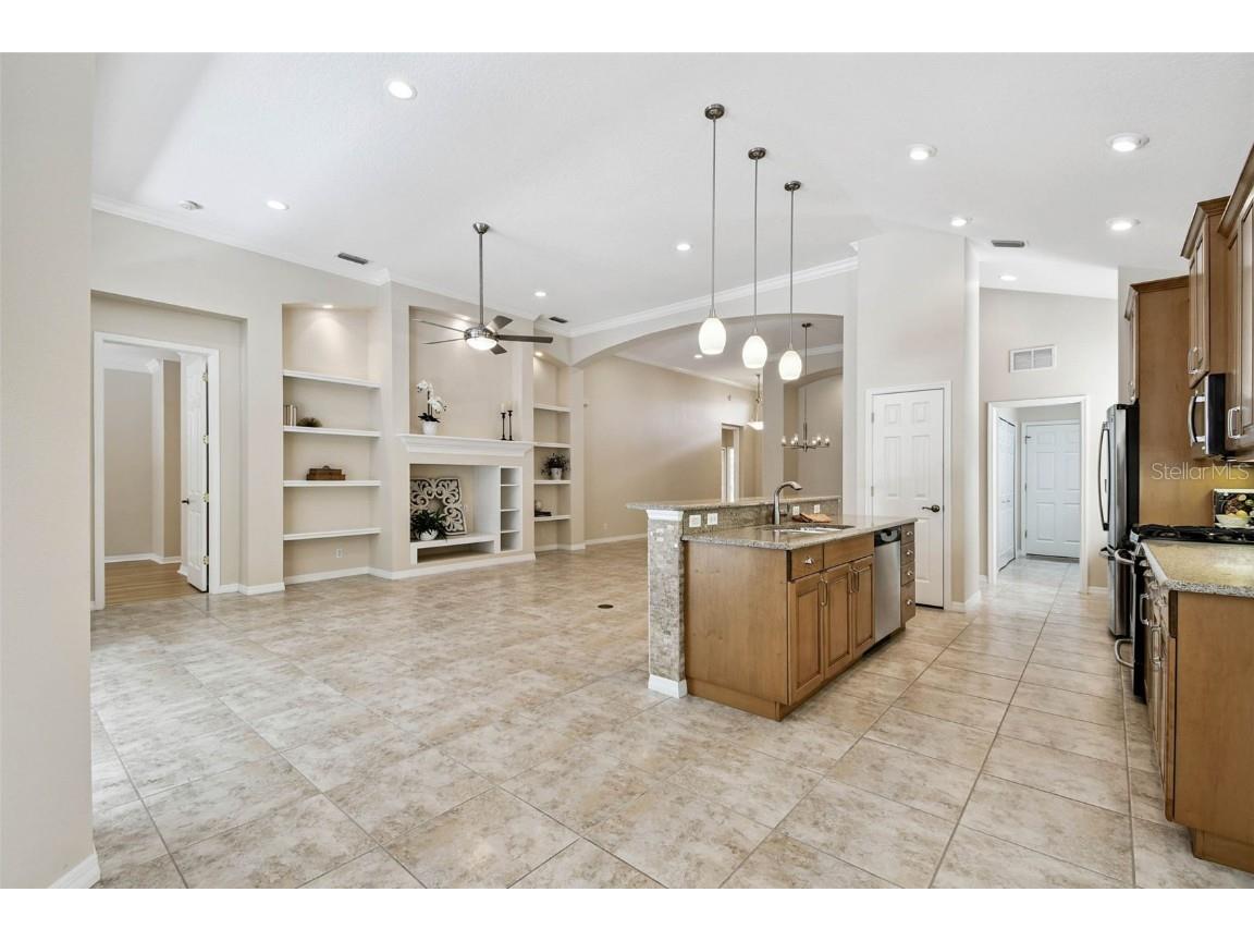 7406 Lake Forest Glen Lakewood Ranch FL 34202 A4665064 image6