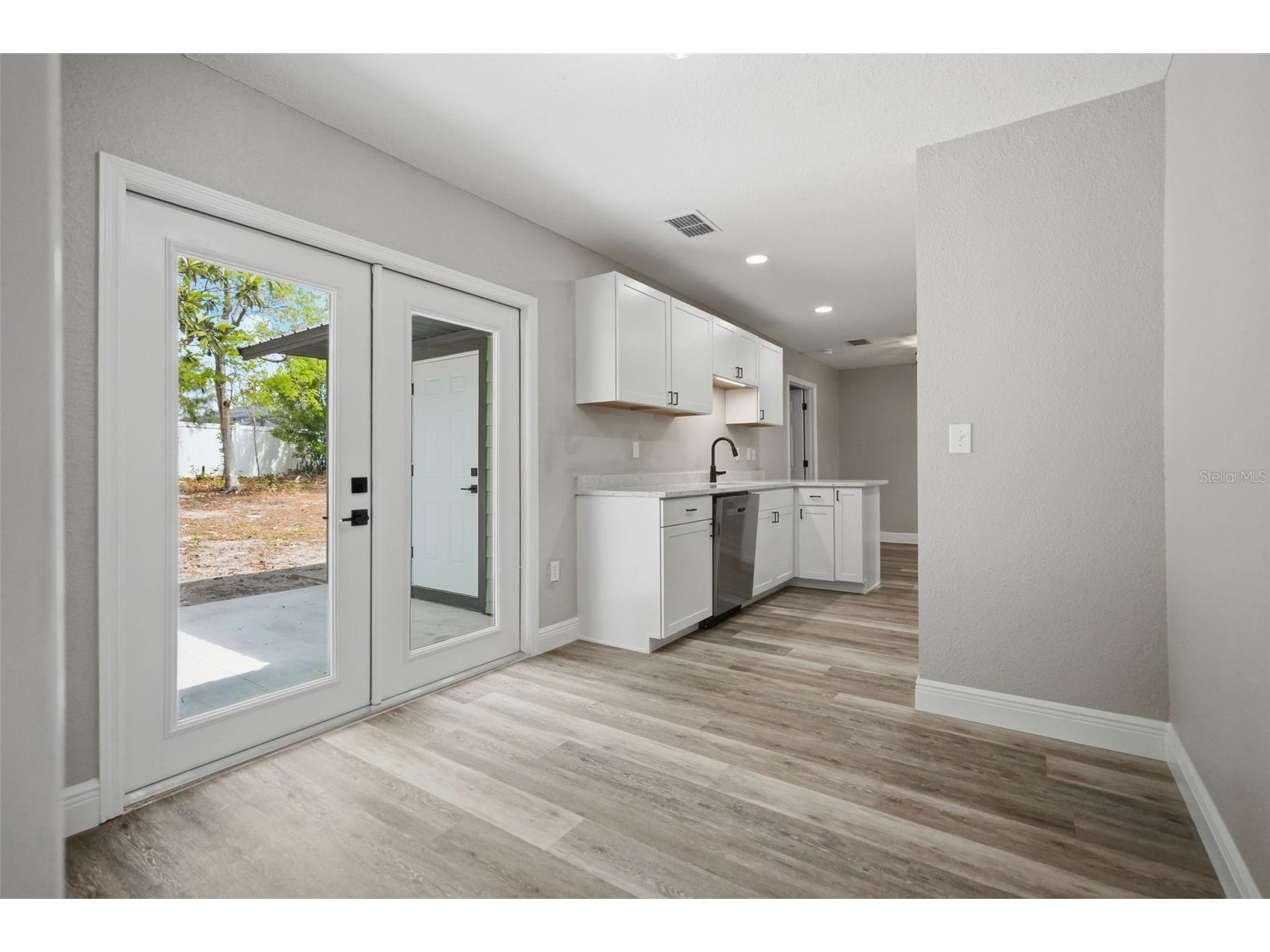 7407 Dundee Way Weeki Wachee FL 34613 W7886880 image14