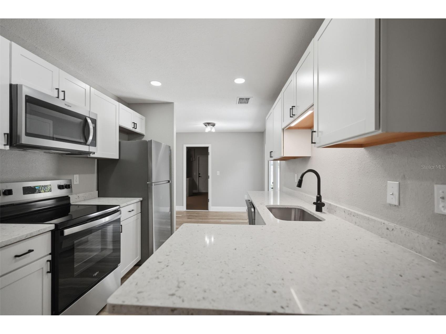 7407 Dundee Way Weeki Wachee FL 34613 W7886880 image2
