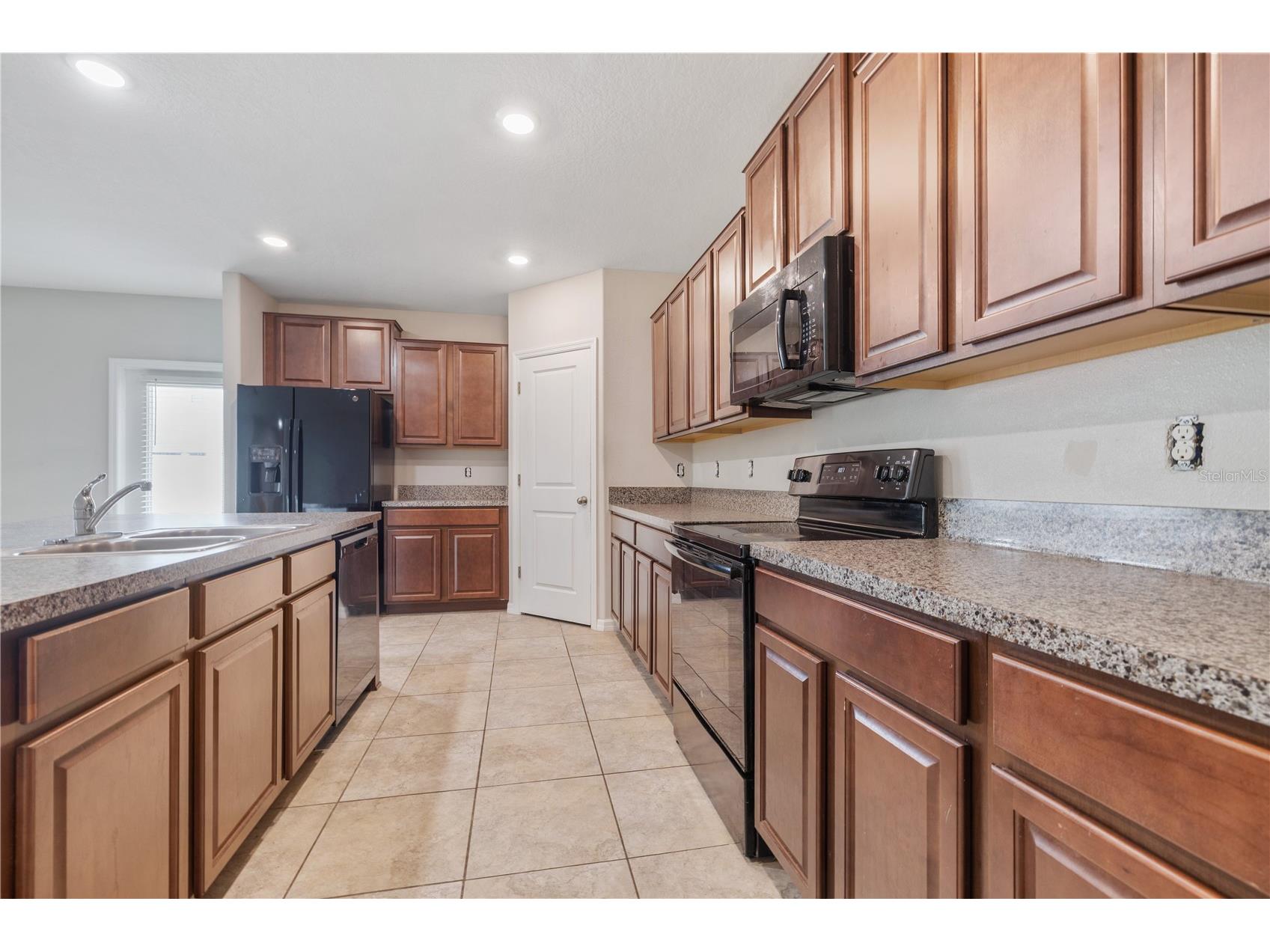 7407 Rosy Periwinkle Court Tampa FL 33619 TB8502011 image7