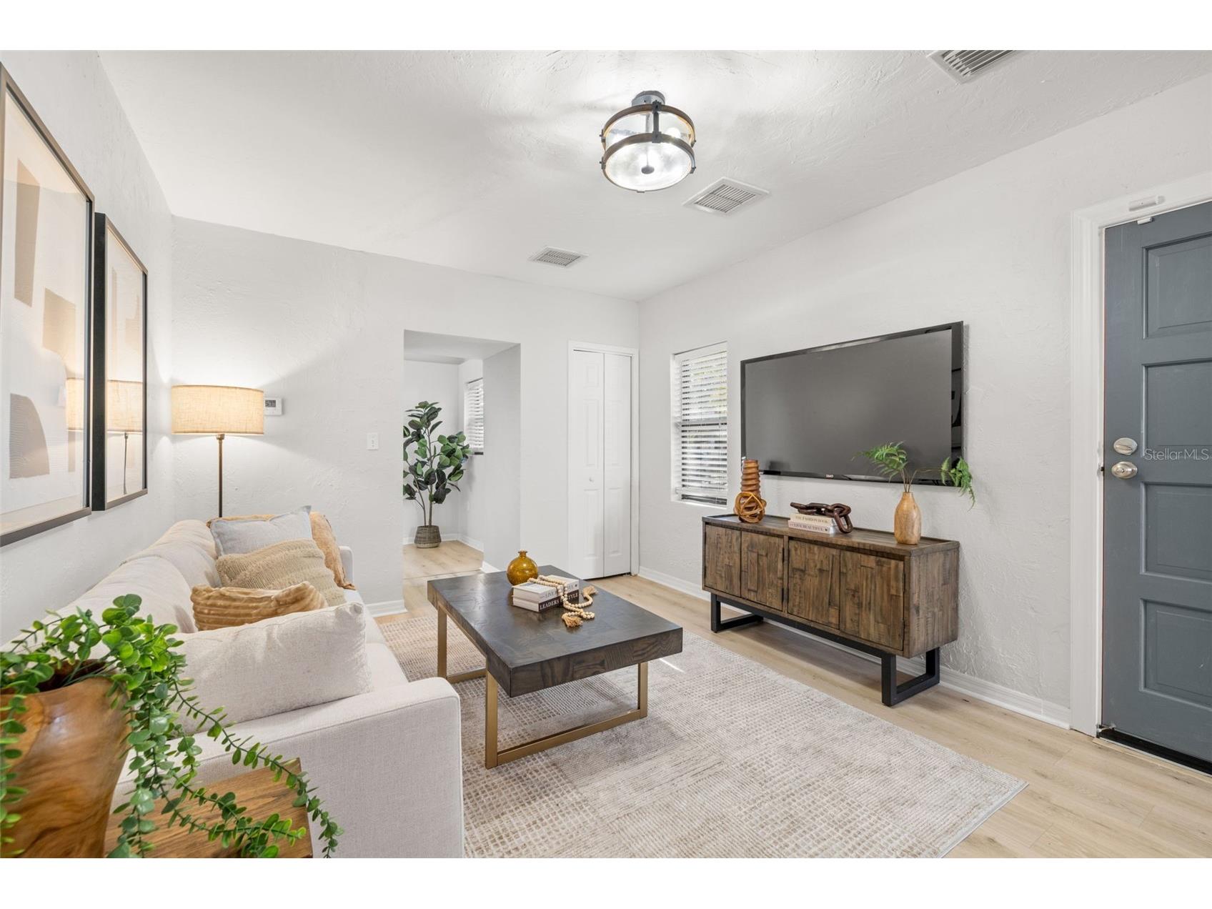 741 30th Avenue N Saint Petersburg FL 33701 TB8472933 image5