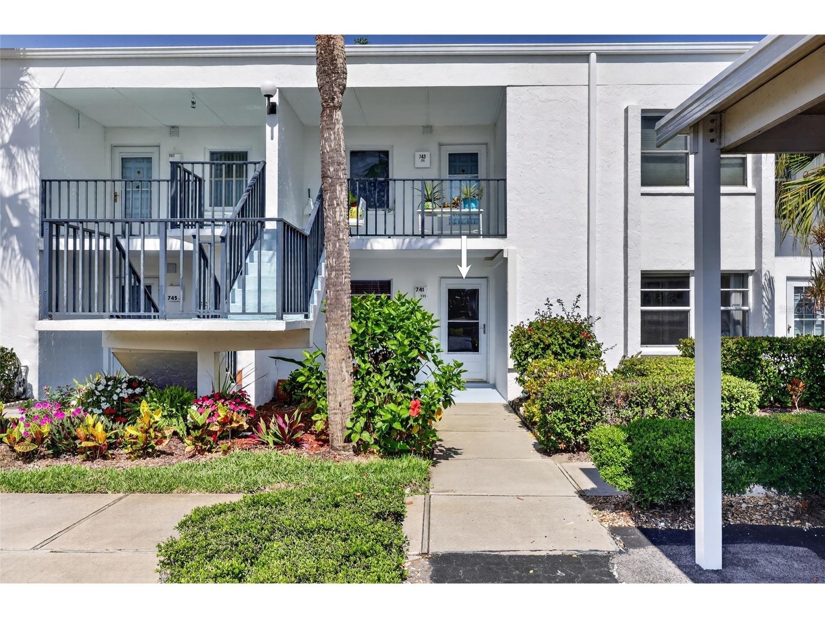 741 Capri Isles Boulevard #111 Venice FL 34292 C7526101 image1
