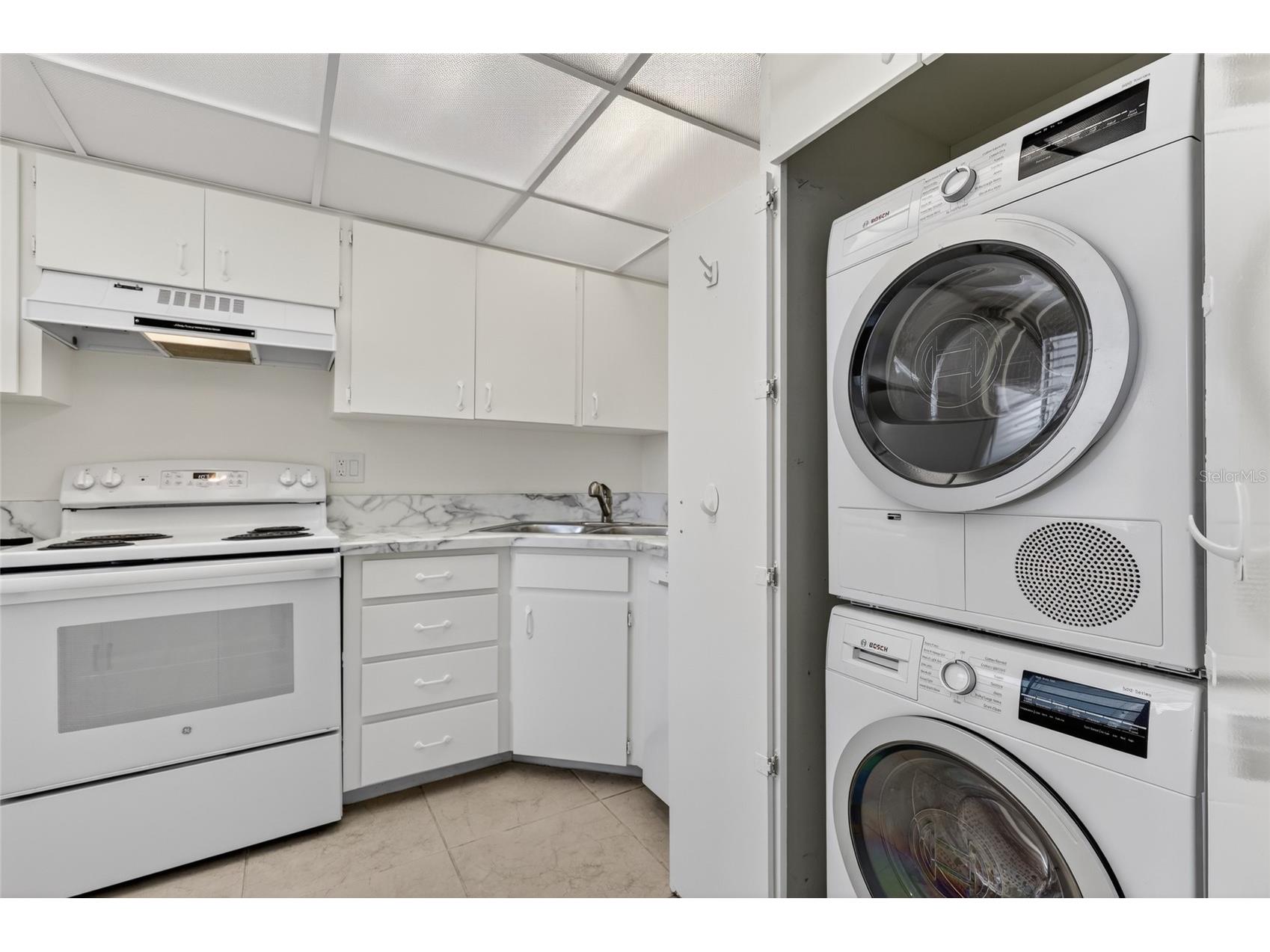 741 Capri Isles Boulevard #111 Venice FL 34292 C7526101 image17