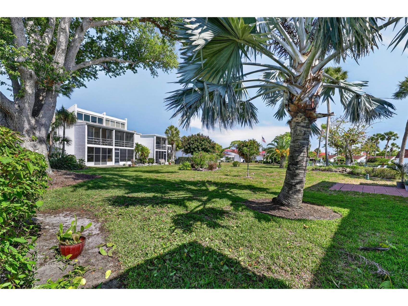 741 Capri Isles Boulevard #111 Venice FL 34292 C7526101 image32