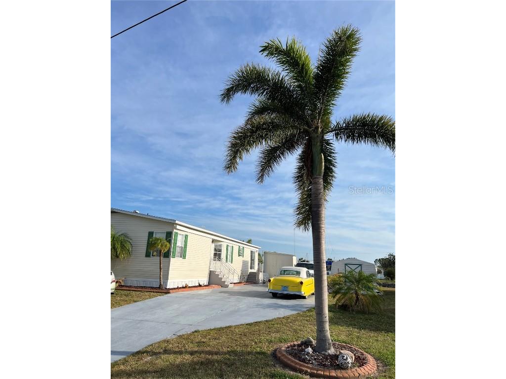 741 Delray Place Punta Gorda FL 33950 C7472208 image1