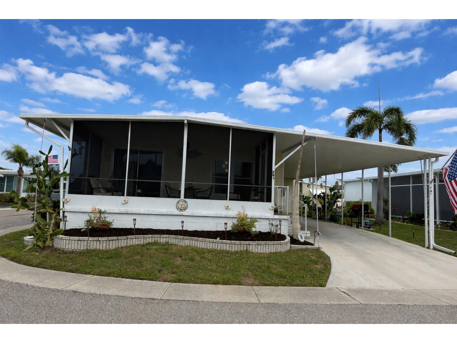 741 Iris Drive Venice FL 34293 N6143443 image1