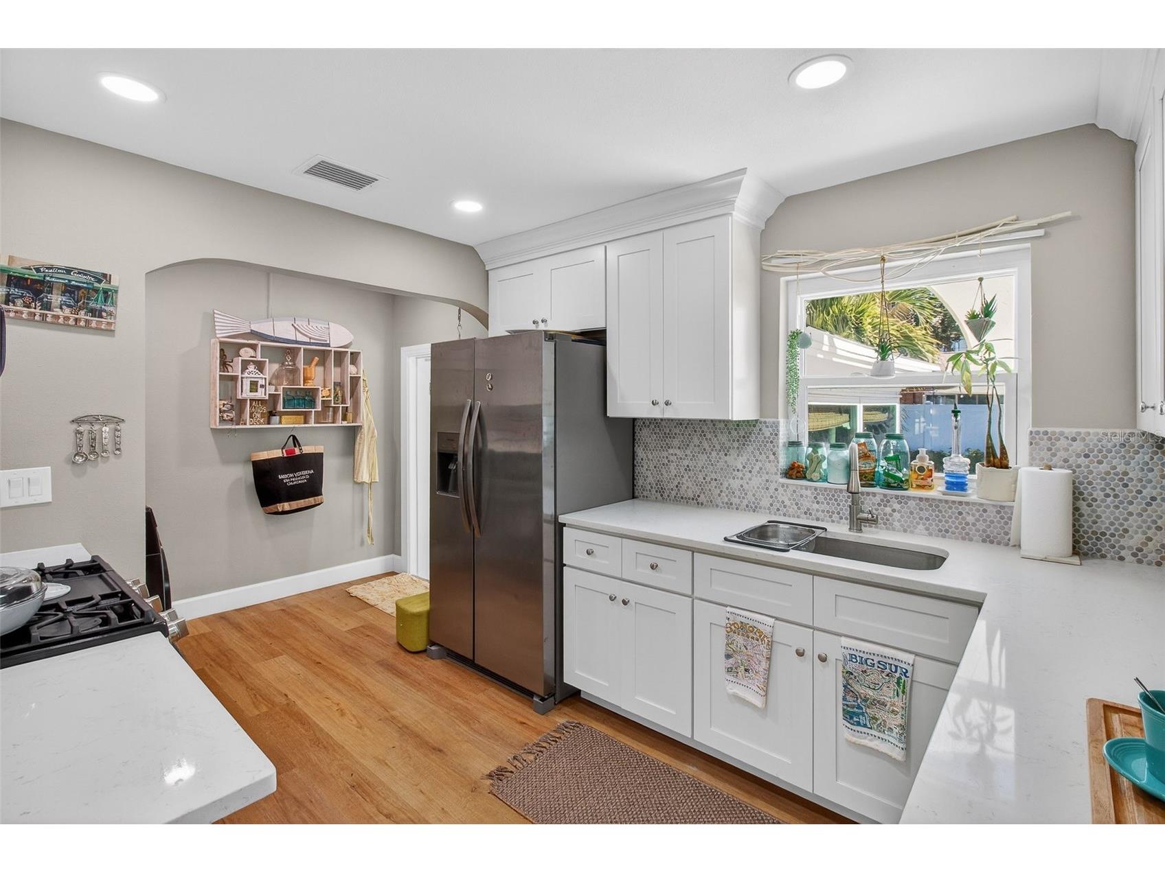 741 Lantana Avenue Clearwater Beach FL 33767 TB8470063 image10