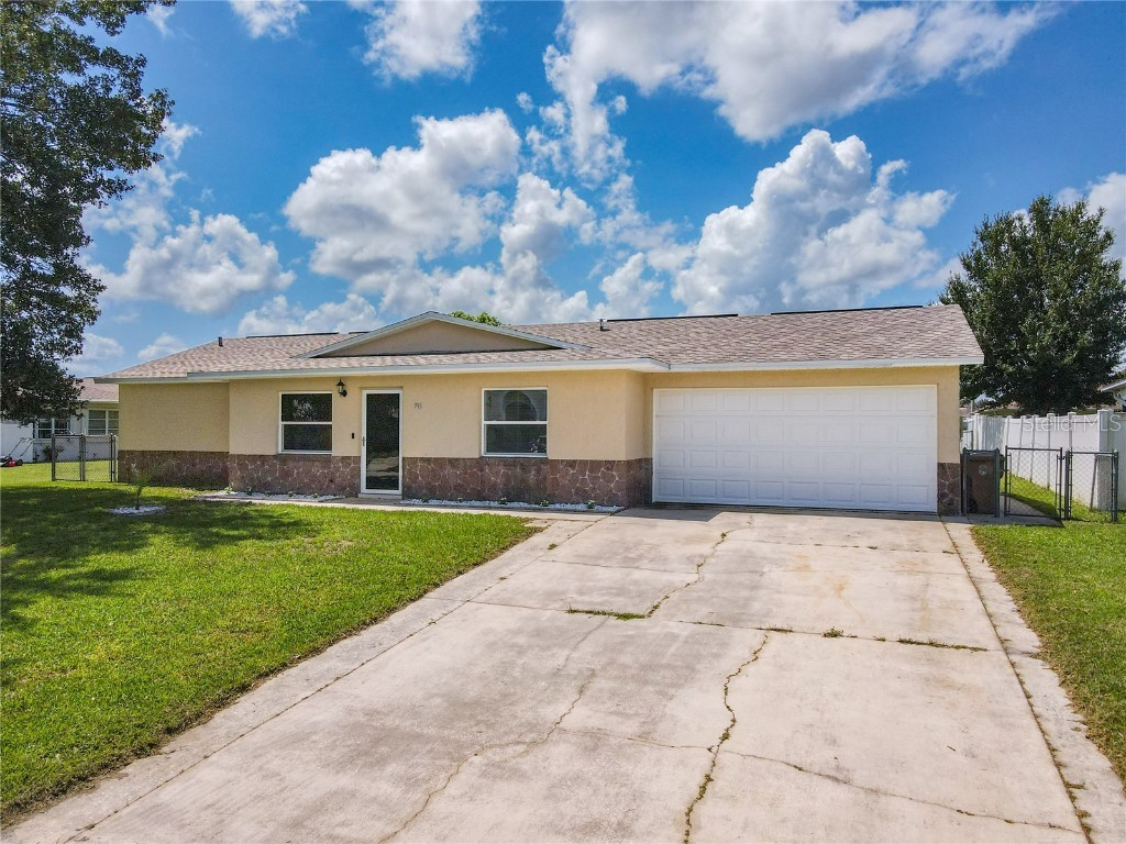 741 Maderia Court Kissimmee FL 34758 P4928884 image1