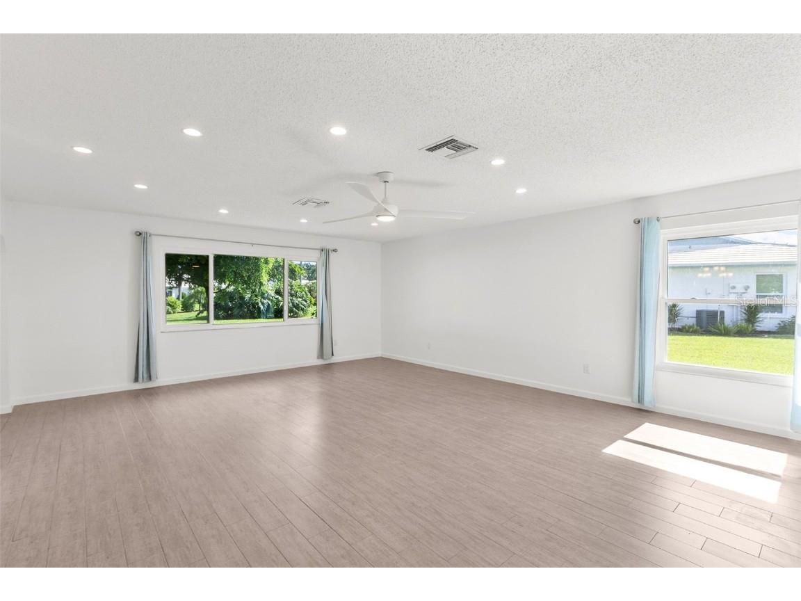 7410 8th Avenue W Bradenton FL 34209 TB8308054 image9