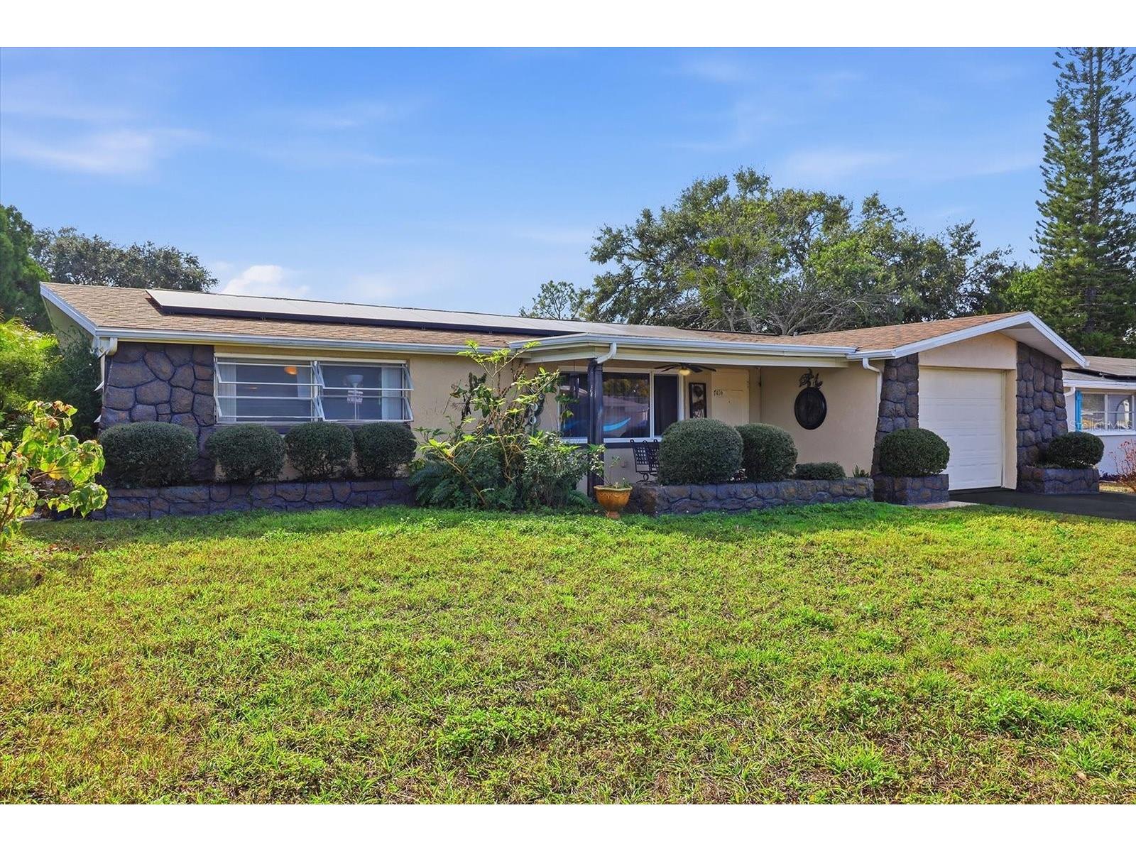 7410 Gulf Highlands Drive Port Richey FL 34668 TB8464225 image1
