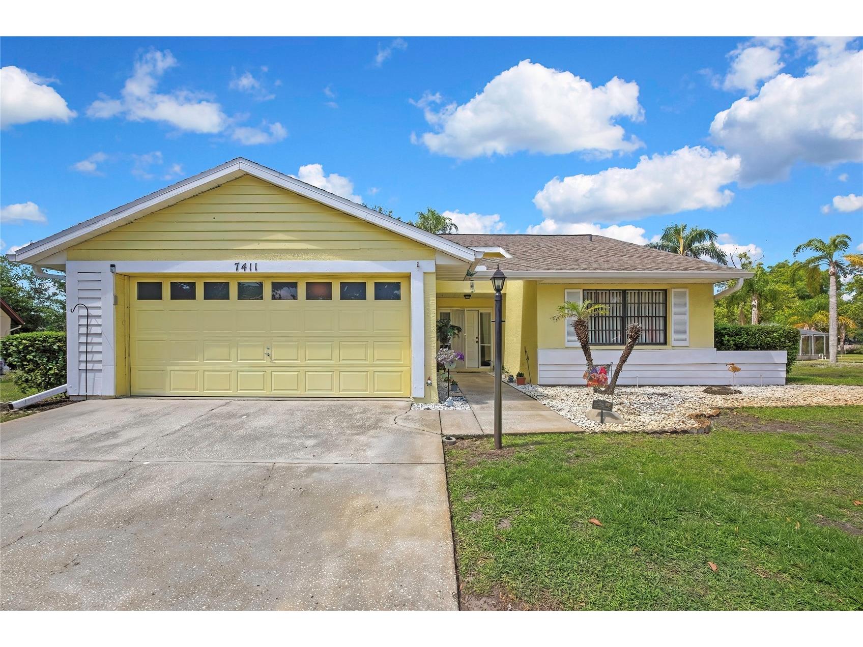 7411 Baltusrol Drive New Port Richey FL 34654 W7885291 image1