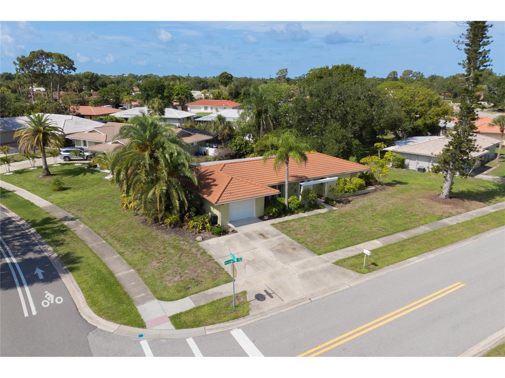 7411 Dickens Drive Sarasota FL 34231 A4699112 image23