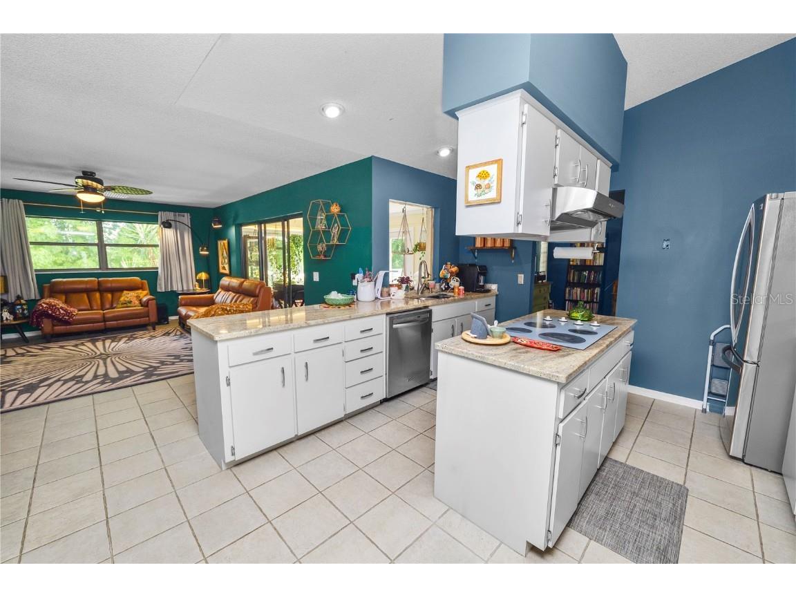 7411 Floral Circle E Lakeland FL 33810 L4956486 image12