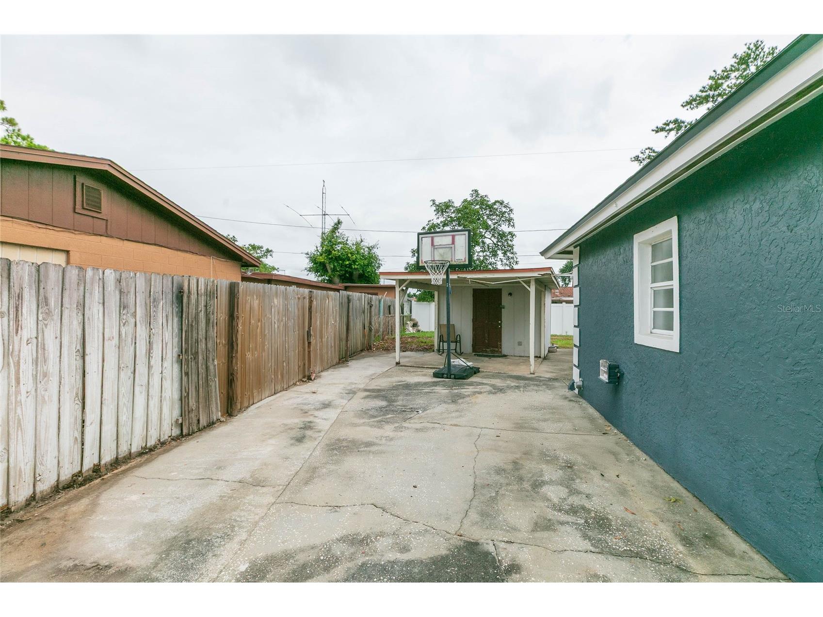 7412 Kingston Drive Tampa FL 33619 TB8515987 image38