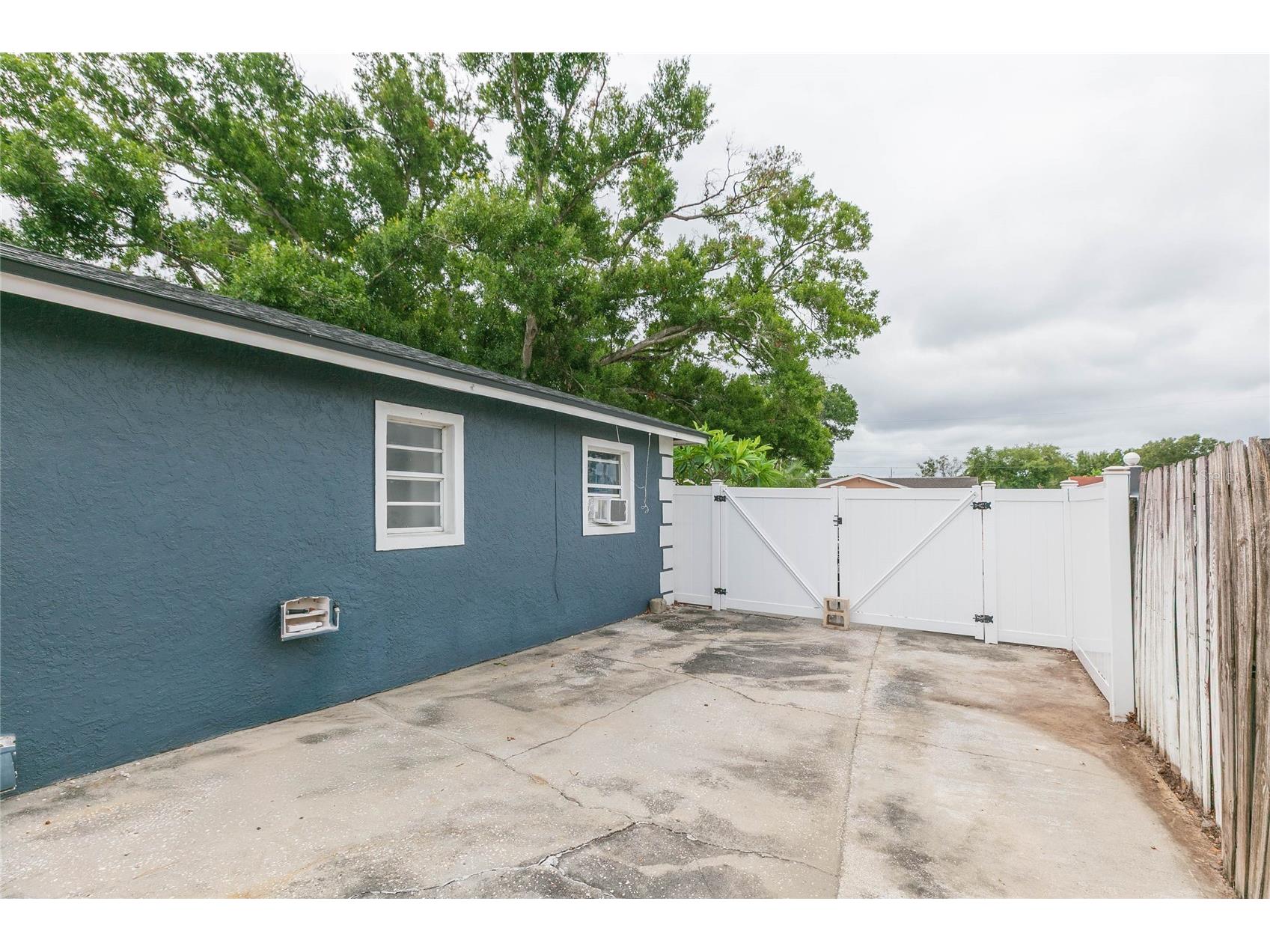 7412 Kingston Drive Tampa FL 33619 TB8515987 image39
