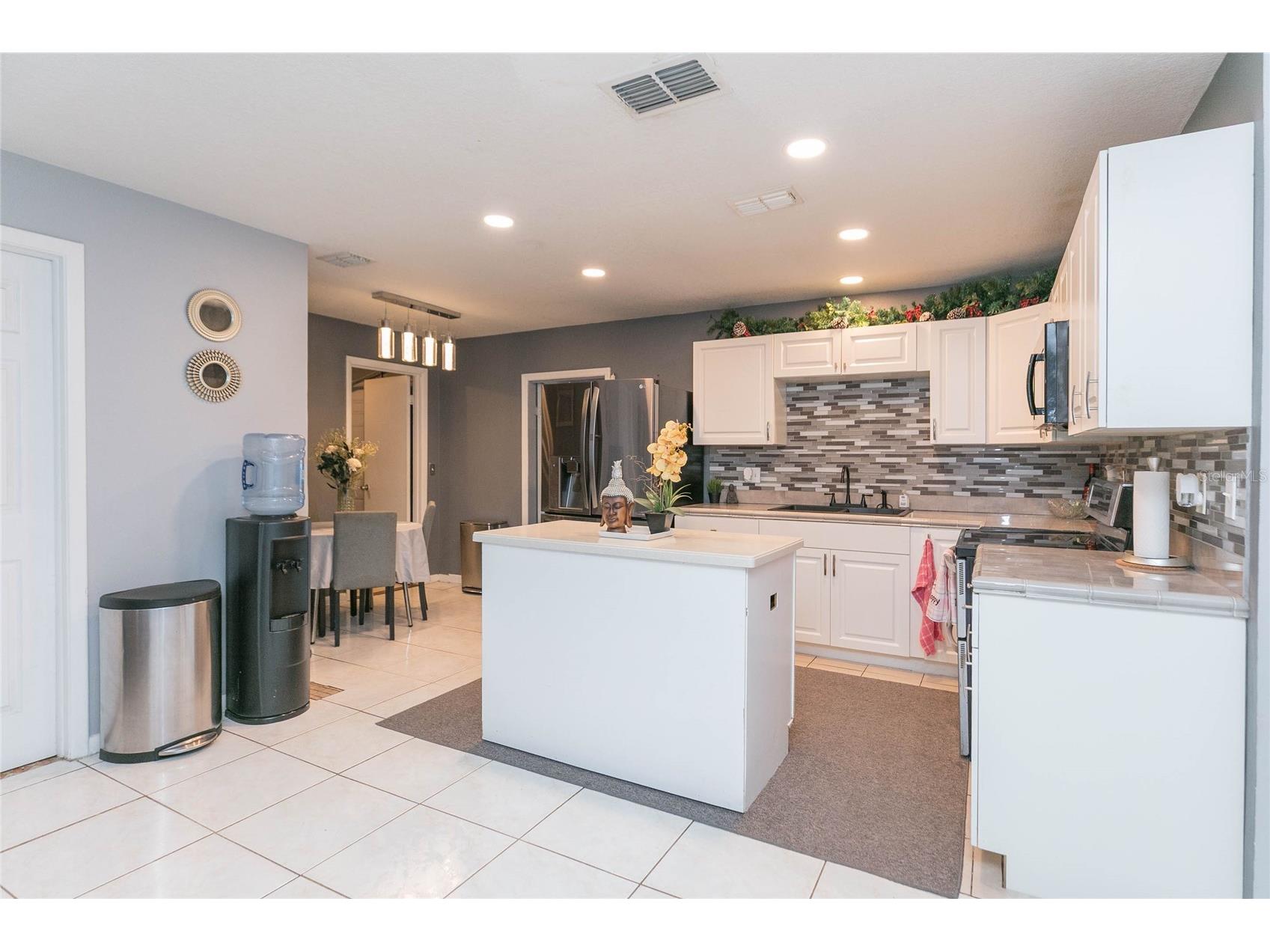7412 Kingston Drive Tampa FL 33619 TB8515987 image9