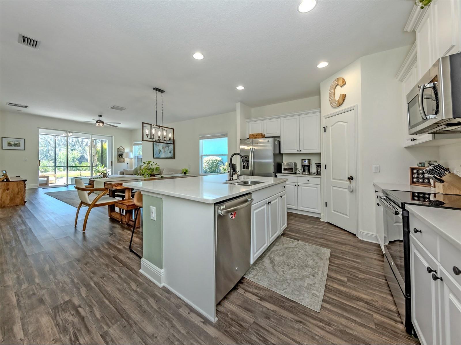7412 Ridgelake Circle Bradenton FL 34203 N6143202 image4