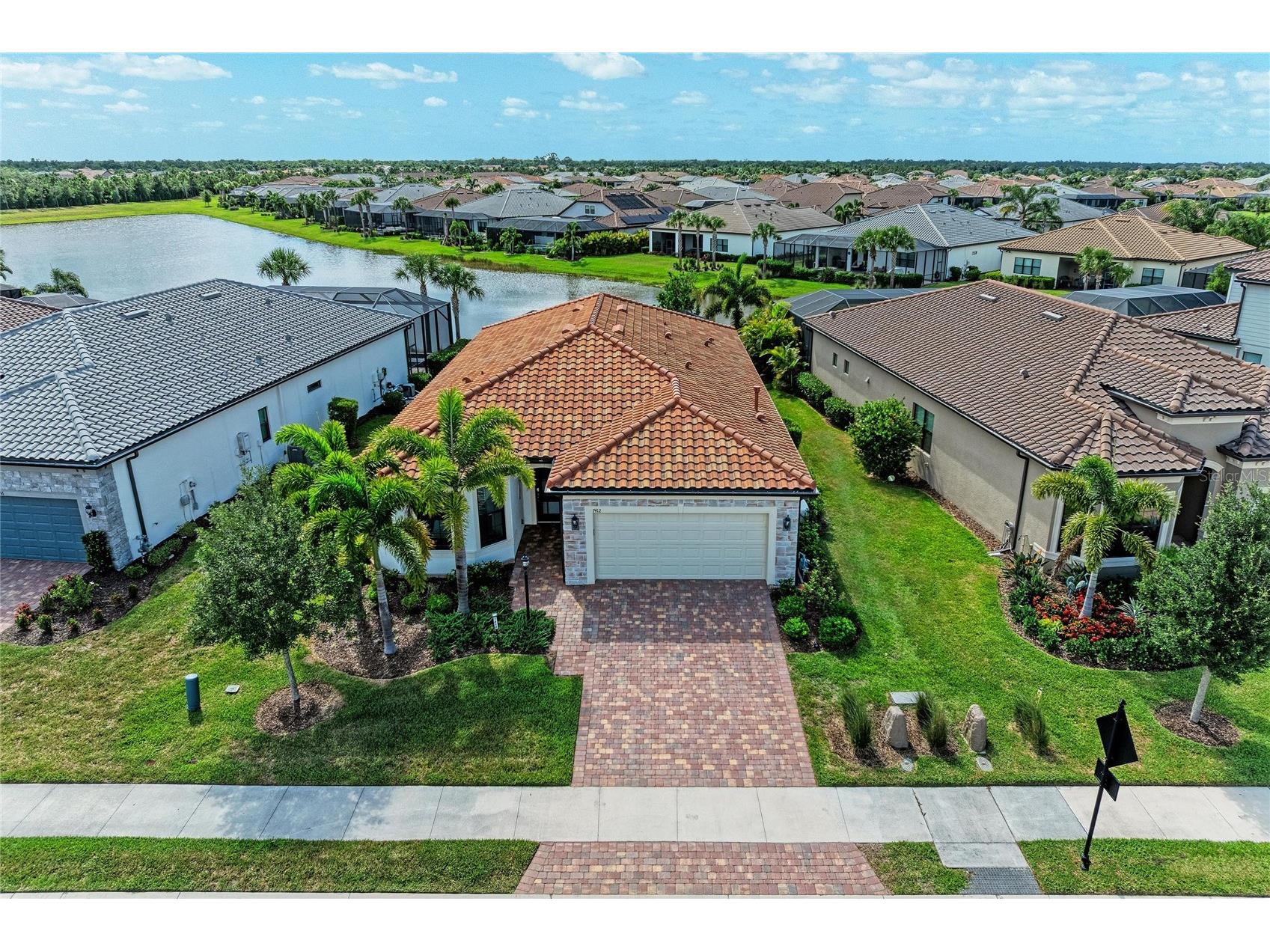 7412 Summerland Cove Lakewood Ranch FL 34202 A4694052 image1