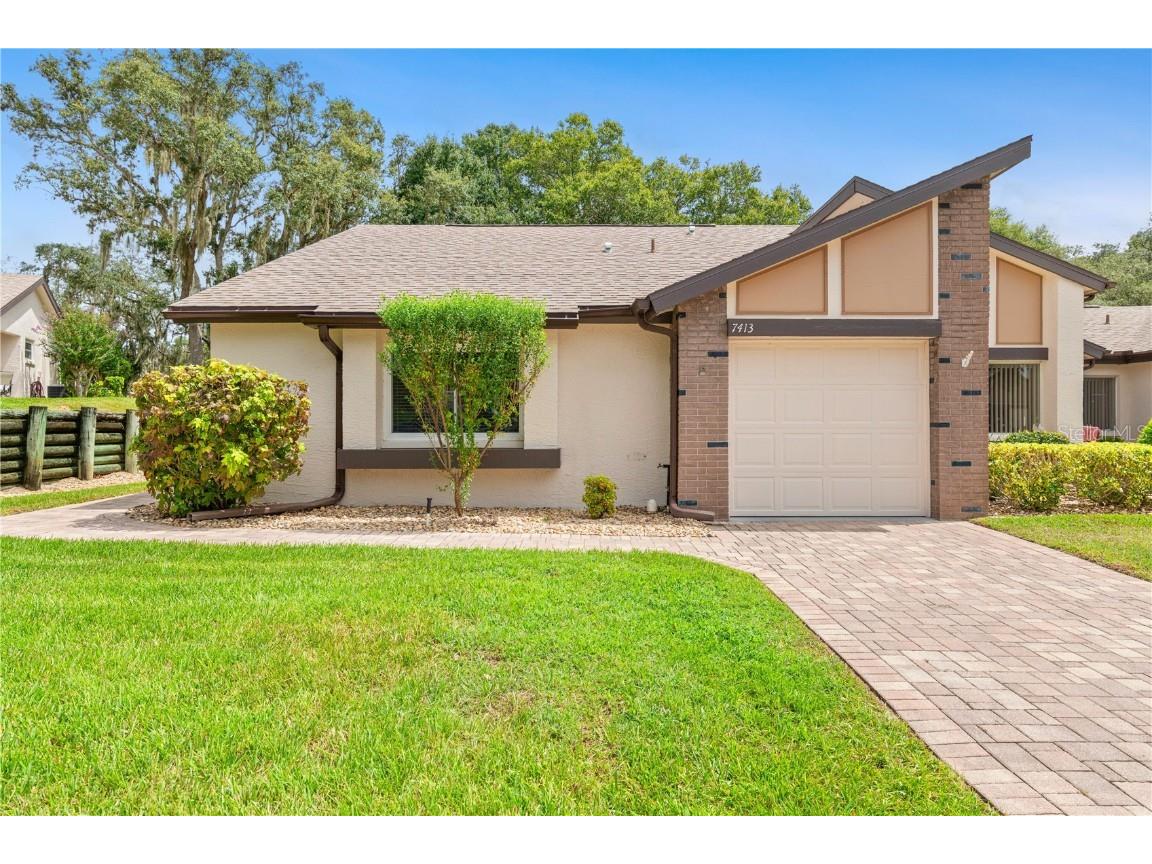 7413 Heather Walk Drive Weeki Wachee FL 34613 W7868228 image1