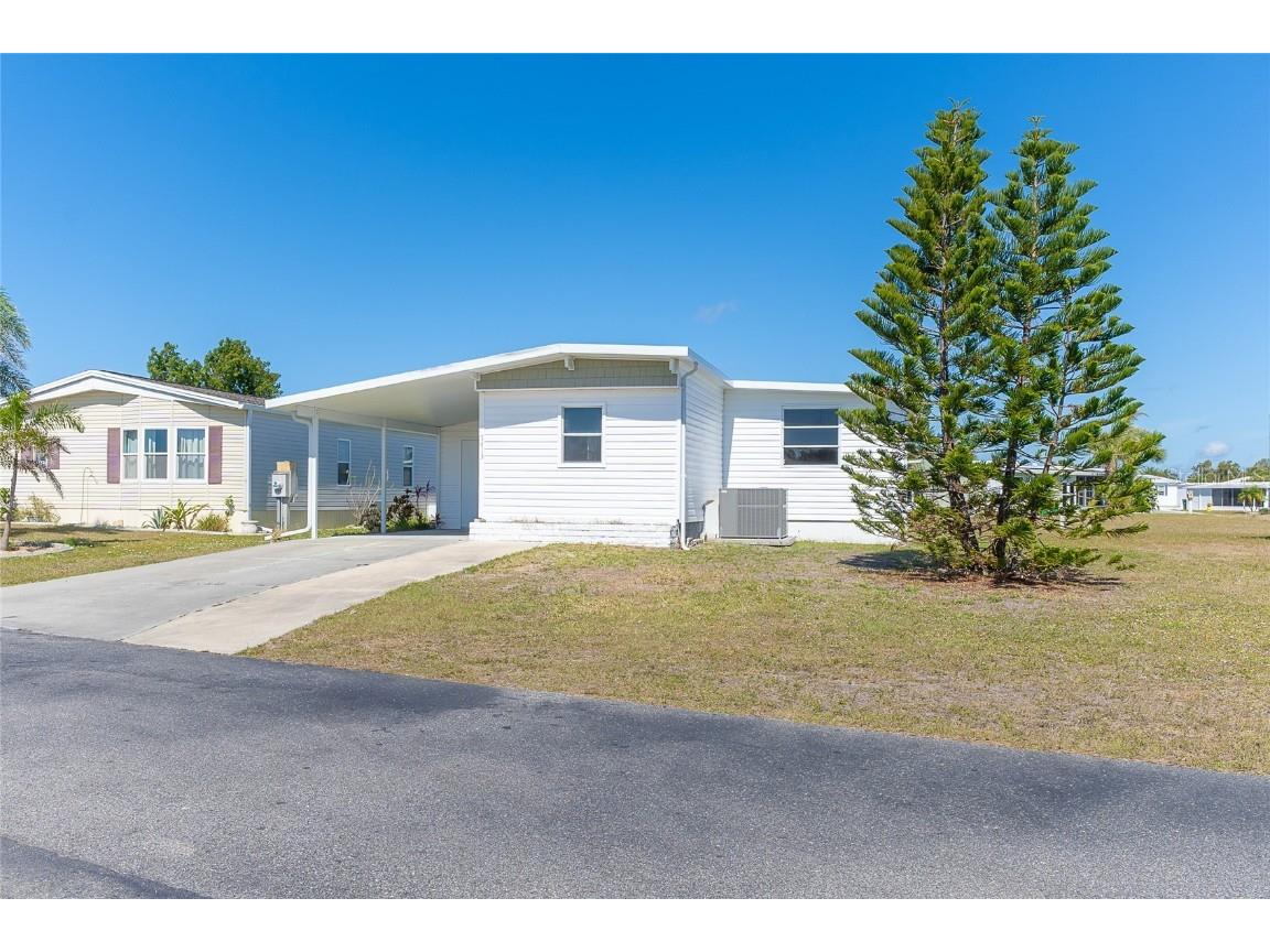 7413 Petula Avenue Port Charlotte FL 33981 - BUTTERFORD WATERWAY D6141474 image1