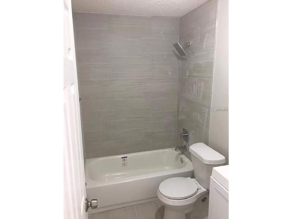 7413 Villas Oak Court Orlando FL 32835 O6349056 image4