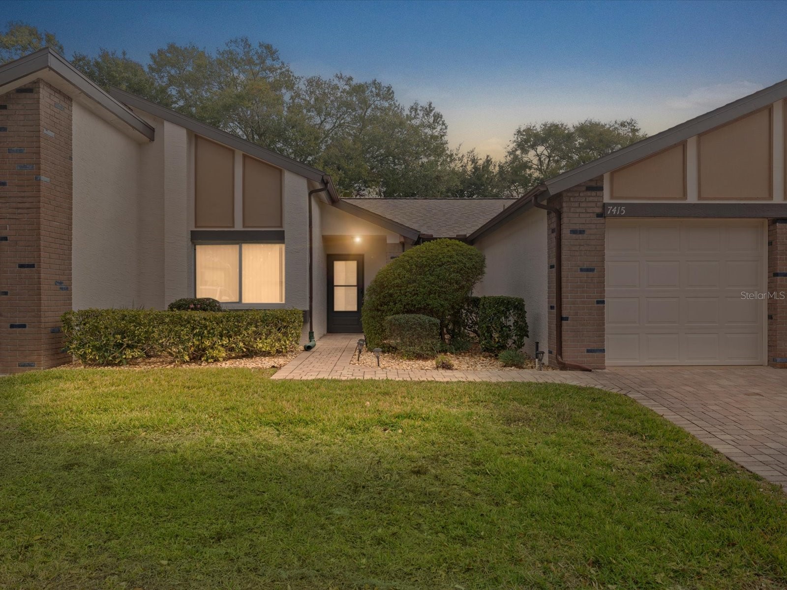 7415 Heather Walk Drive Weeki Wachee FL 34613 W7882129 image1