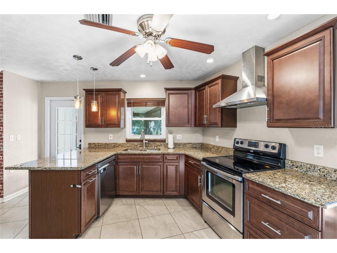 7415 Lake Forest Circle Port Richey FL 34668 TB8442615 image12