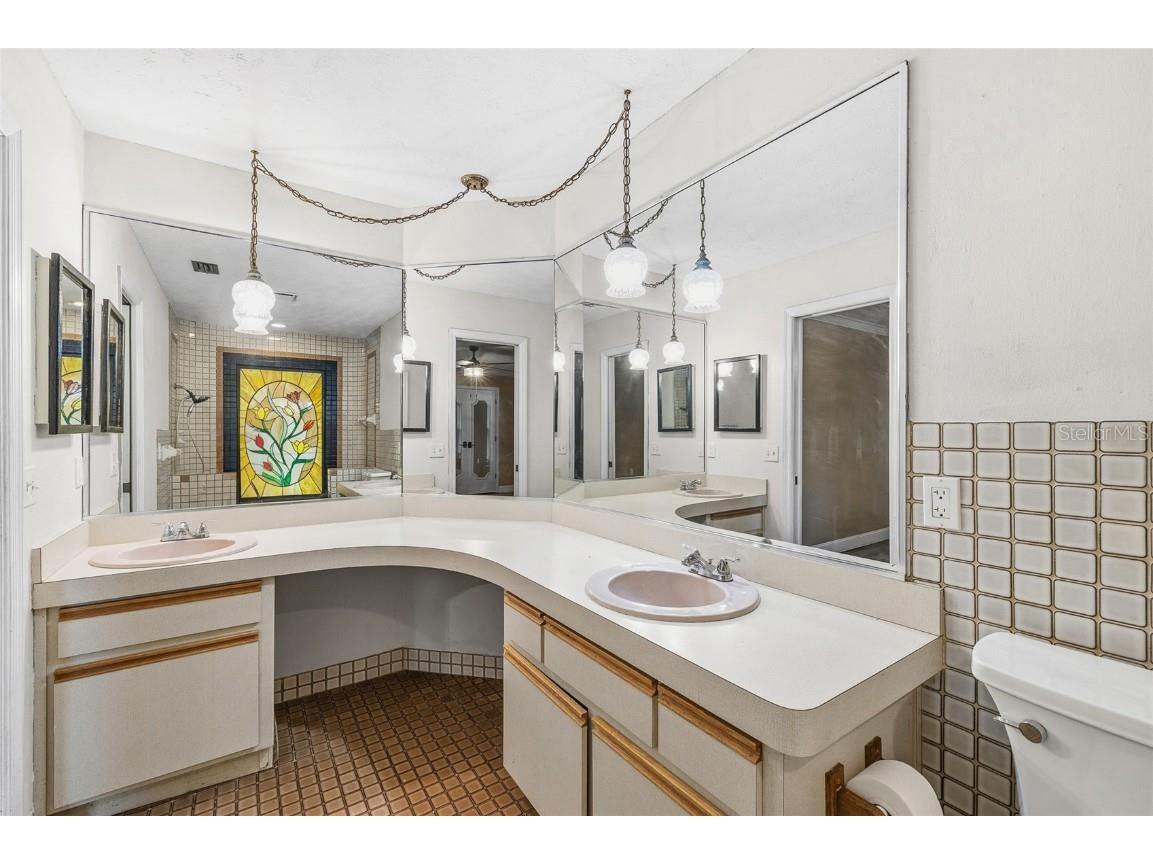 7415 Lake Forest Circle Port Richey FL 34668 TB8442615 image23