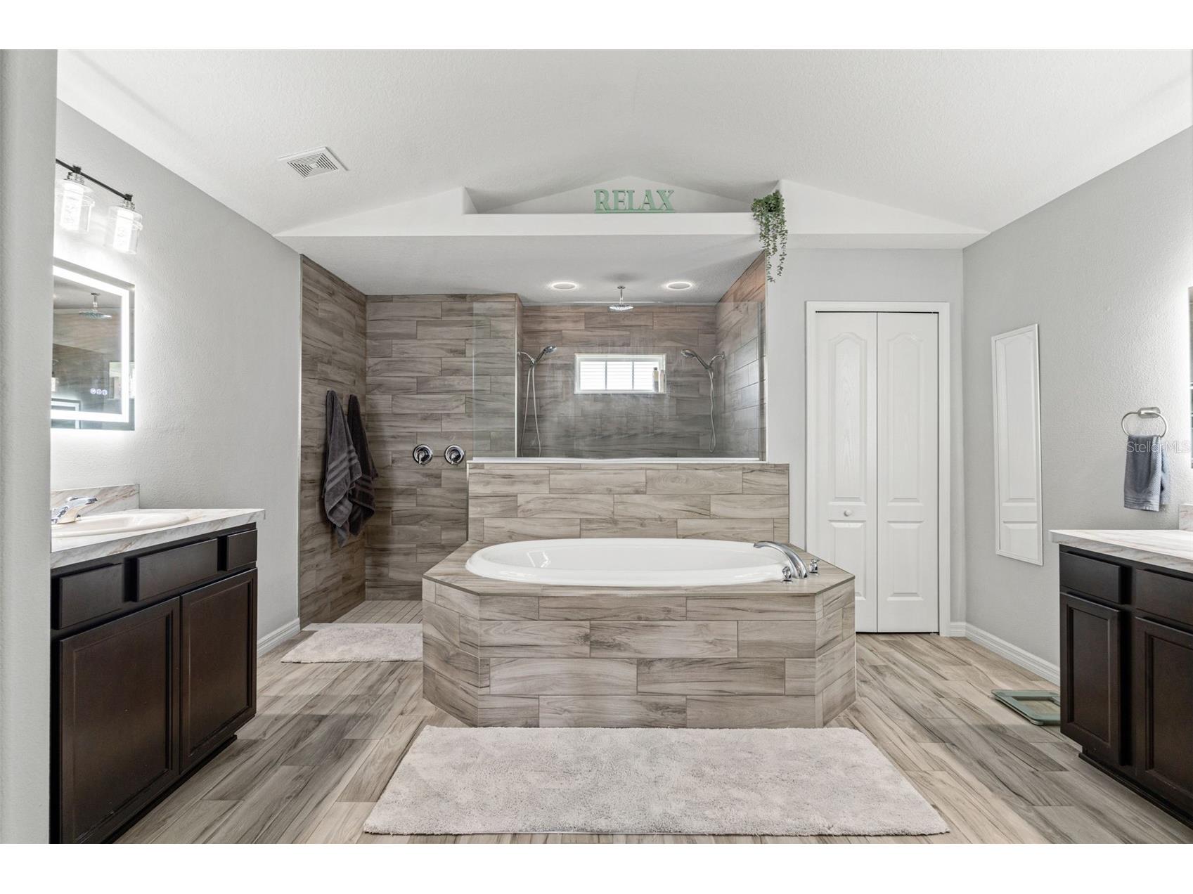 7416 Bahama Swallow Avenue Weeki Wachee FL 34613 W7885683 image32