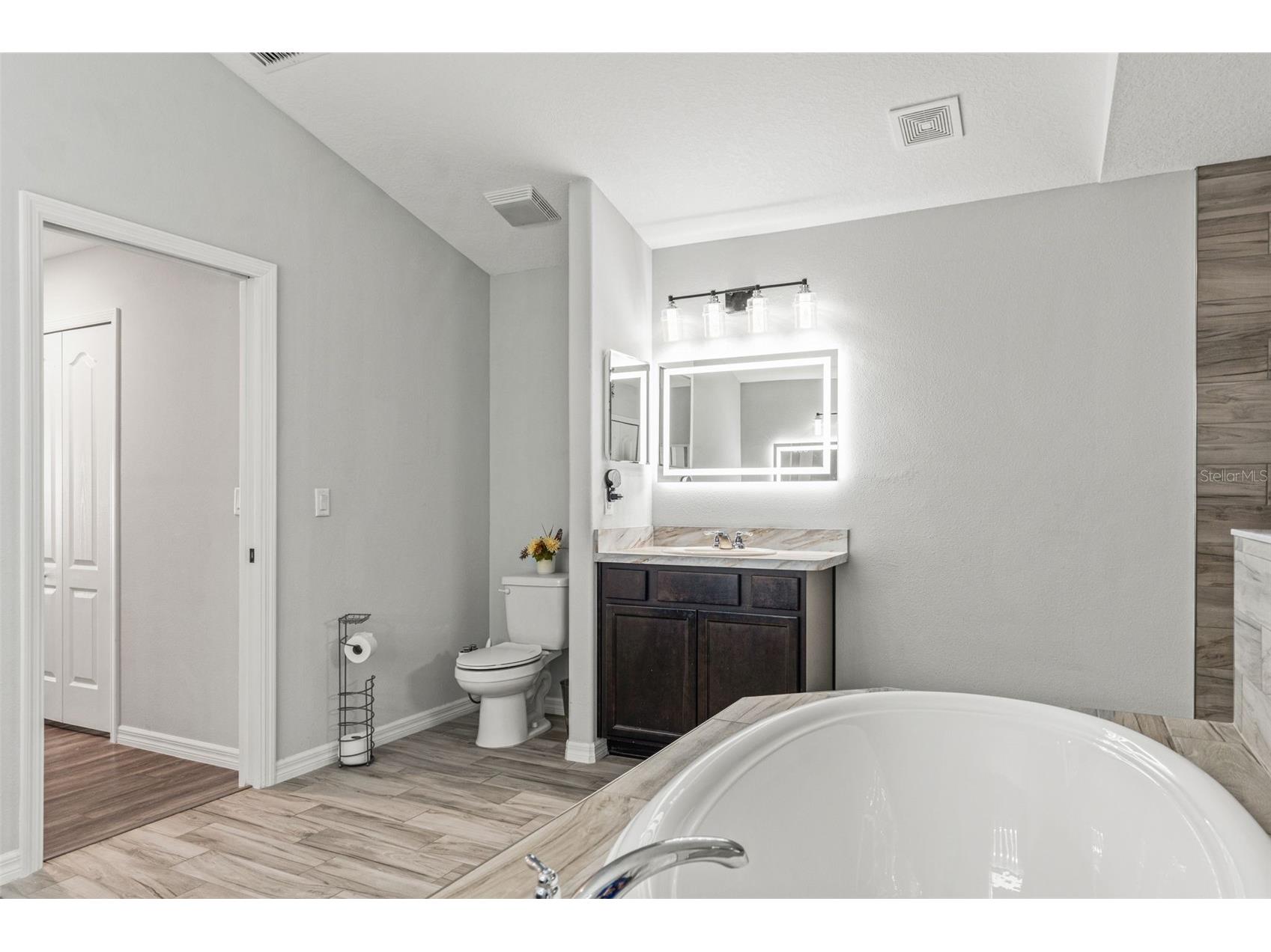 7416 Bahama Swallow Avenue Weeki Wachee FL 34613 W7885683 image33