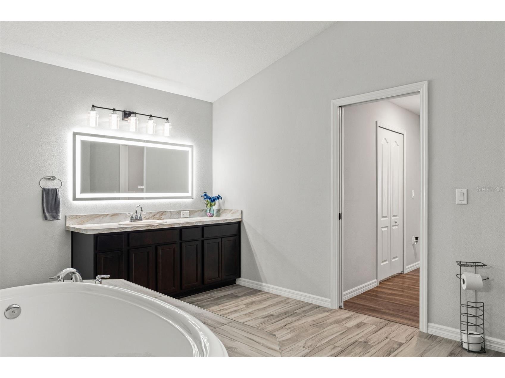 7416 Bahama Swallow Avenue Weeki Wachee FL 34613 W7885683 image35