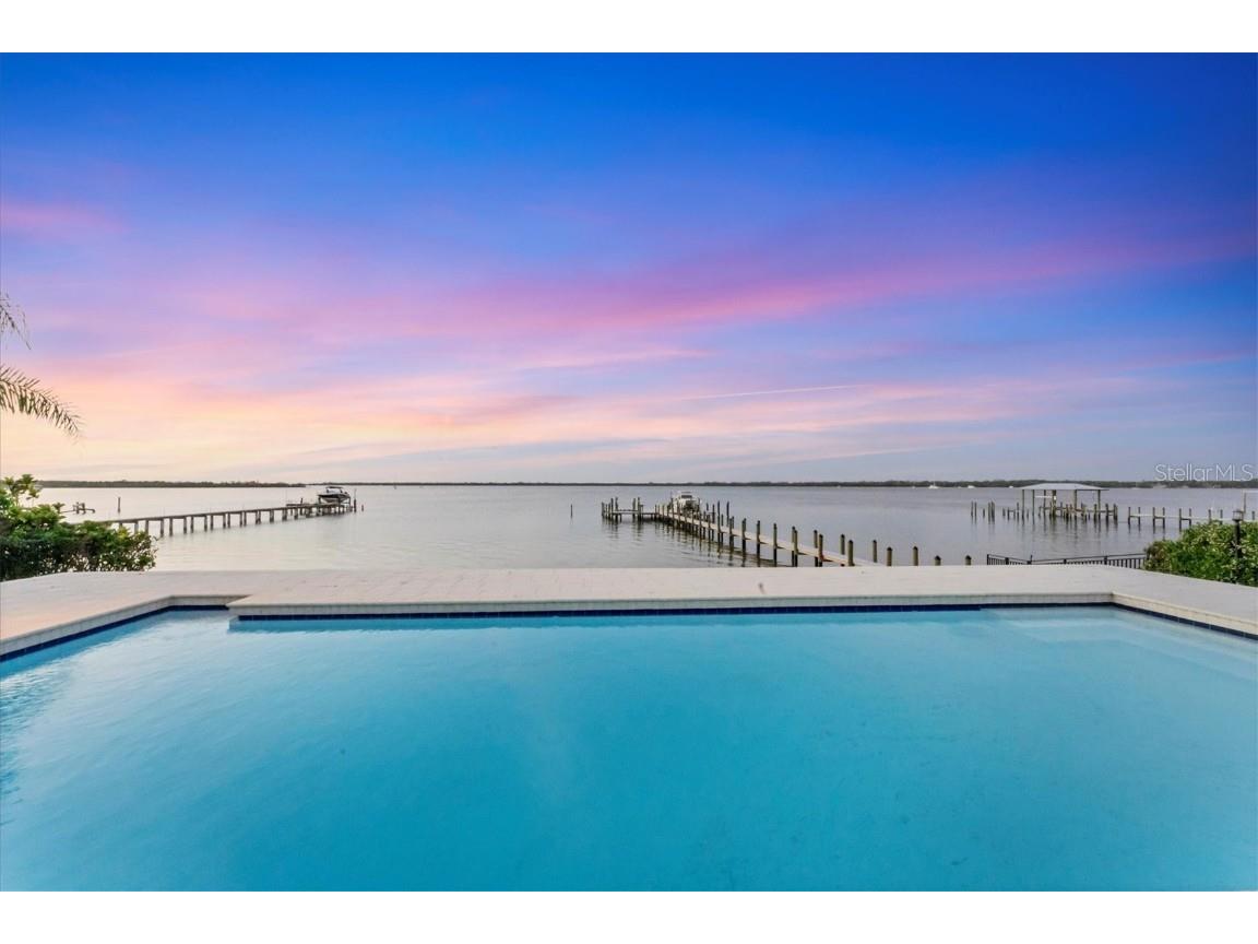 7416 Riverview Drive Bradenton FL 34209 - MANATEE RIVER A4636965 image1