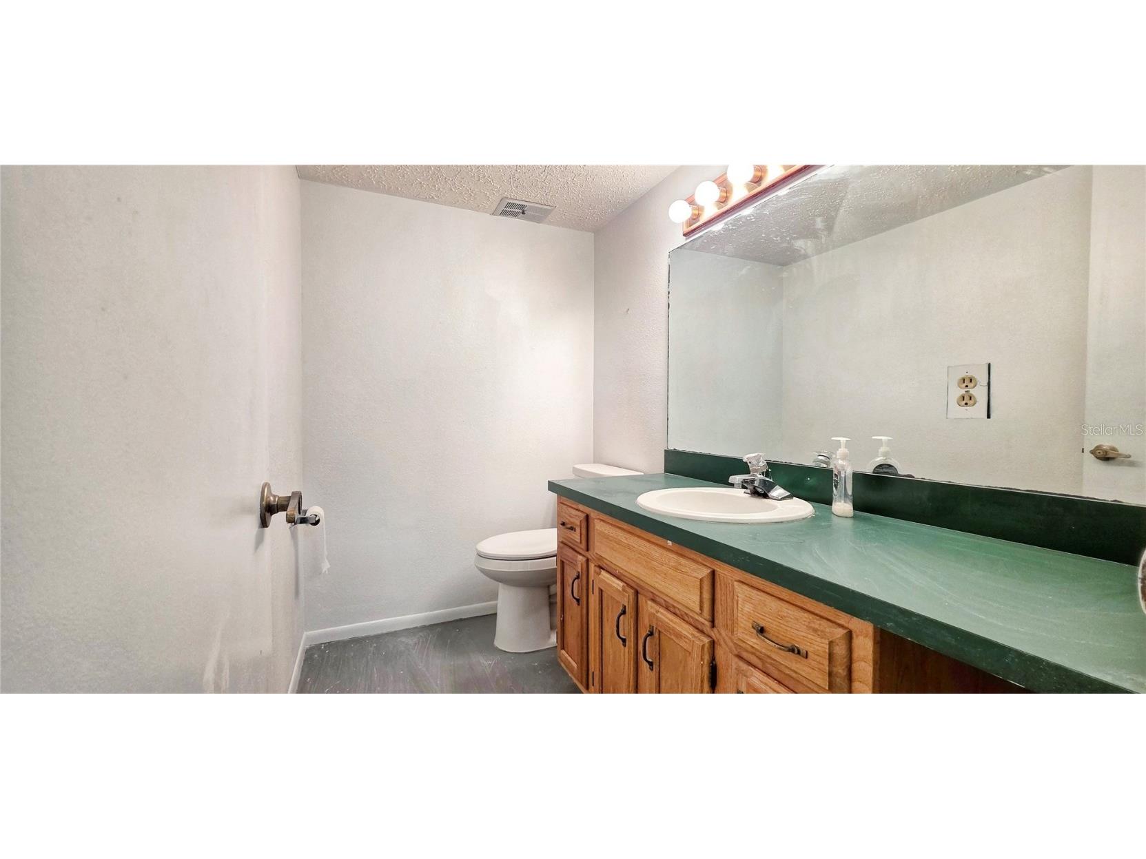 7418 Community Court Hudson FL 34667 W7881248 image15