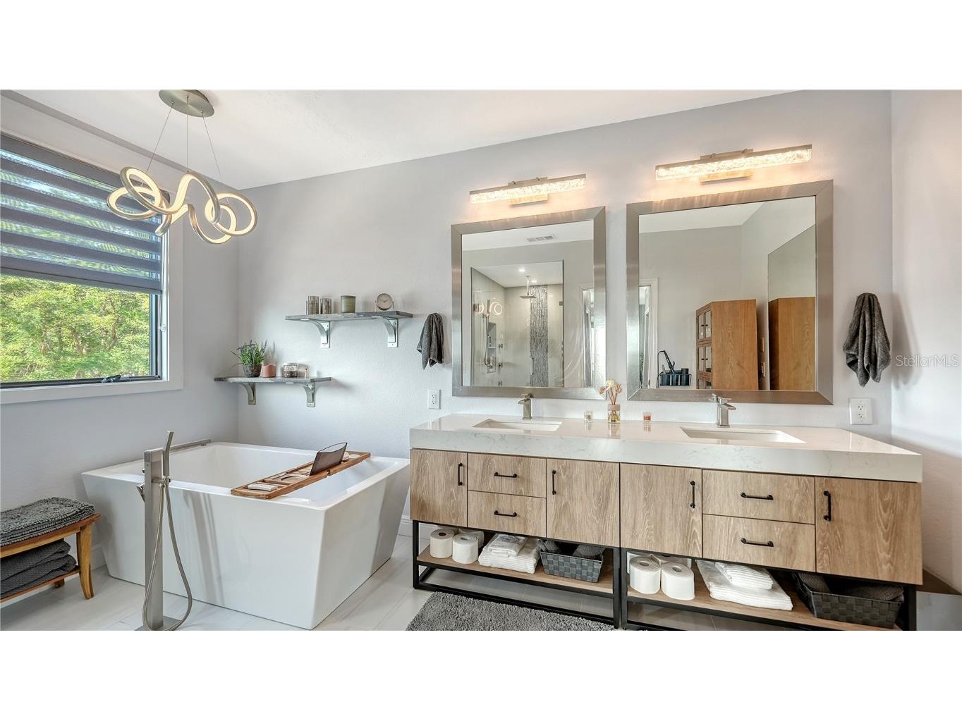 7418 Westmoreland Drive Sarasota FL 34243 A4668082 image24