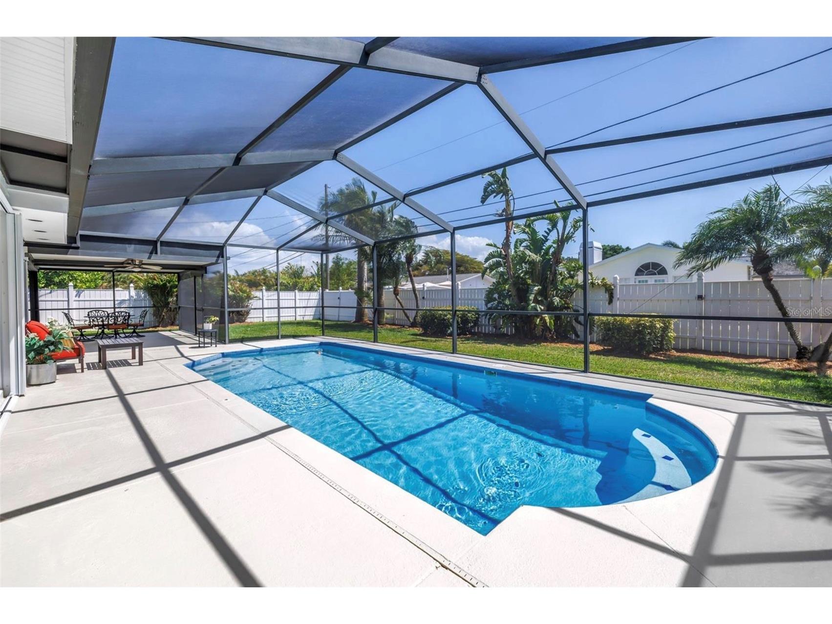 742 45th Avenue NE Saint Petersburg FL 33703 TB8514008 image20