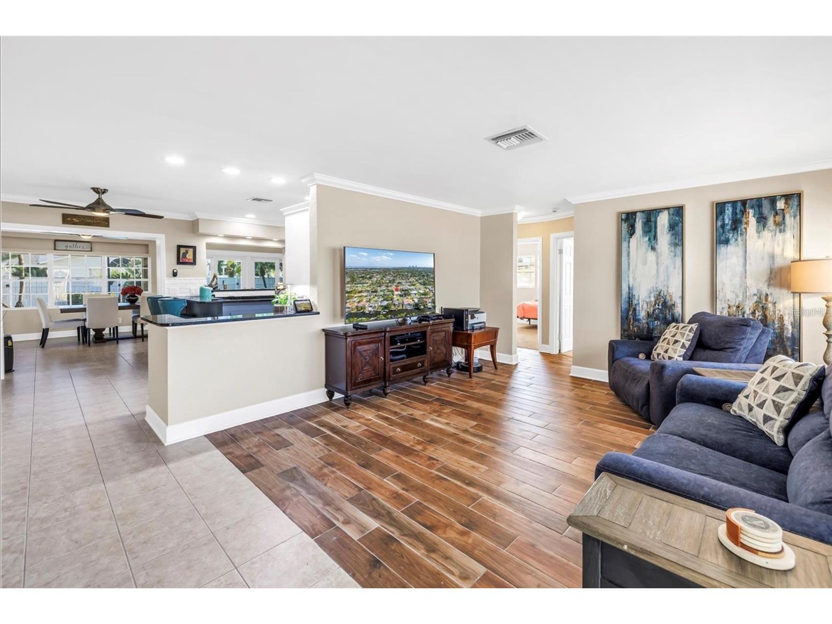 742 45th Avenue NE Saint Petersburg FL 33703 TB8514008 image3