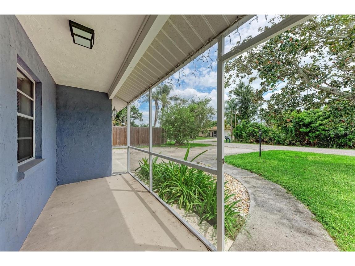 742 Devon Road Venice FL 34293 TB8452293 image2