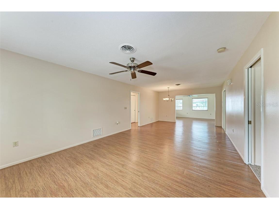 742 Devon Road Venice FL 34293 TB8452293 image3