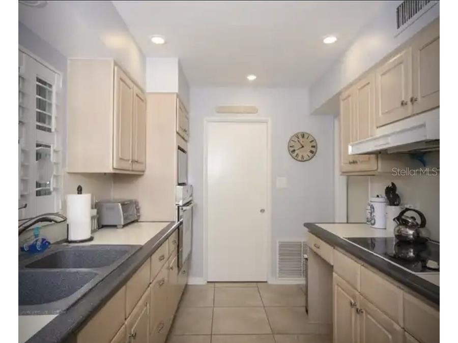 742 Edgemere Siesta Key FL 34242 W7883717 image29