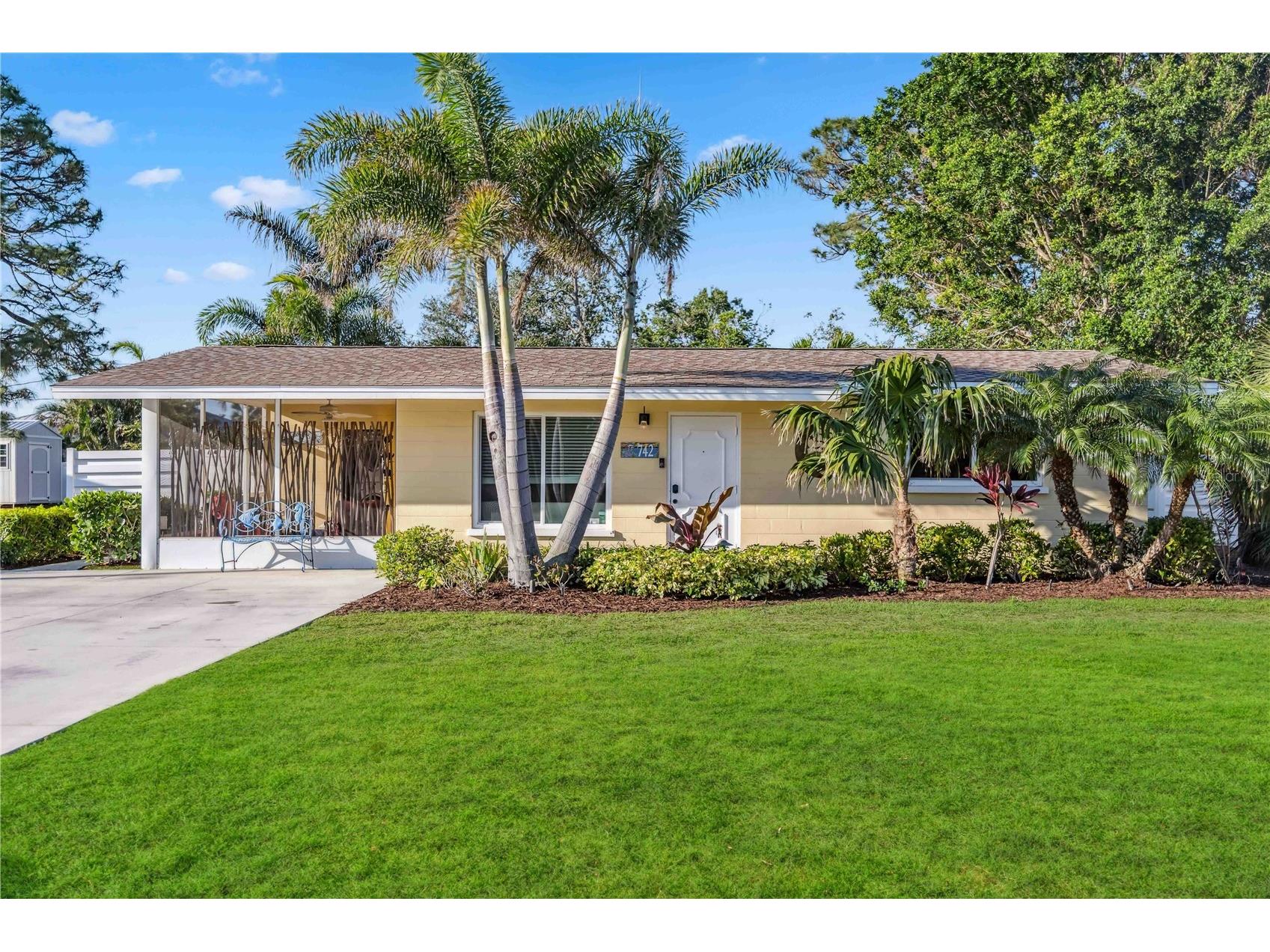 742 Golf Drive Venice FL 34285 N6140635 image1