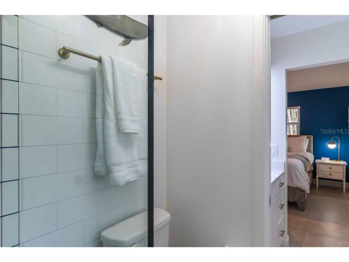 742 Harms Drive Osprey FL 34229 A4666421 image21